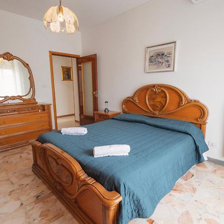 La Casa Della Posta Apartman Vallecrosia Kültér fotó